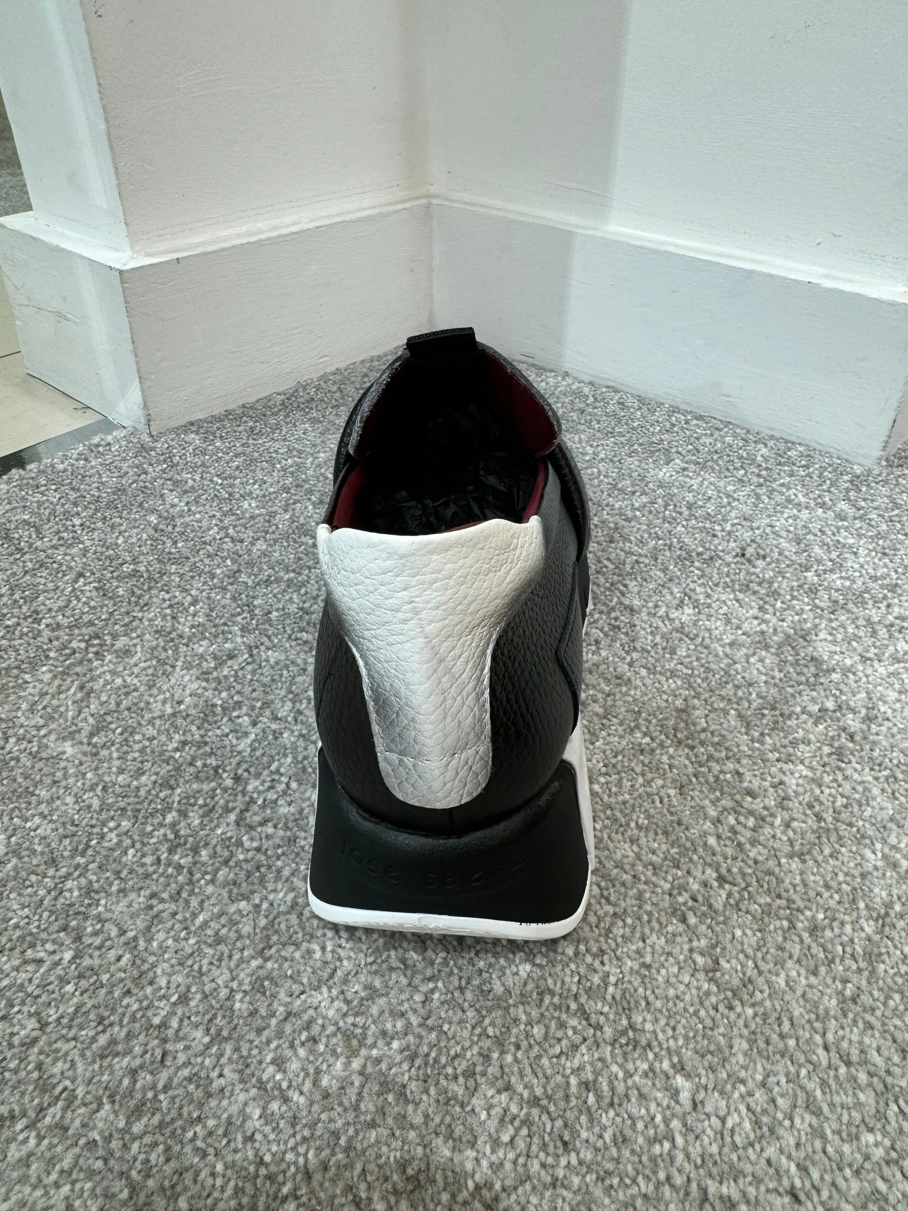 JOSE SAENZ Ice White & Black Loafers
